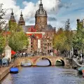 Защо си заслужава да посетим Амстердам през есента?