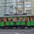 Пуснаха коледния ретро трамвай в София