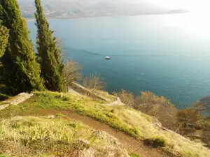 Охридското езеро от Св. Йоан Канео