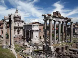 Исторически Забележителности - Снимка Римският Форум