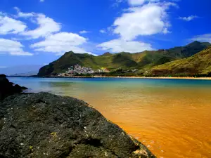 Природни Забележителности - Снимка Силуетовият Остров