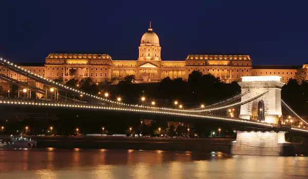Будапеща - Изглед към парламента