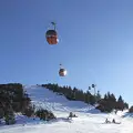 Екстремни скиори и сноубордисти показват умения на Боровец