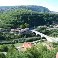 Панорамен асансьор ще качва туристите на Трапезица
