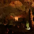 Табели-прилепи провокират посетителите на 8 пещери