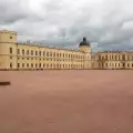 Гатчинският Дворец до Санкт Петербург