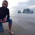 Италианец се мести да живее на топящ се айсберг