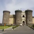 Замъкът Нуово до Неапол