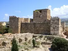 Замъкът Библос