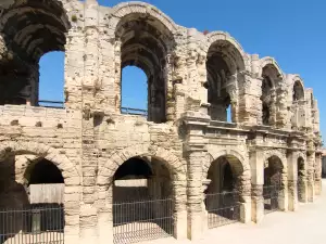 Arles