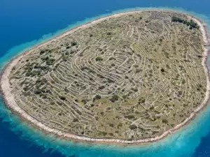 Островът, който изглежда като пръстов отпечатък