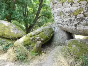 Части от тракийското светилище Бегликташ