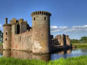 Caerlaverock Castle в Шотландия