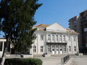 Читалище в Кнежа