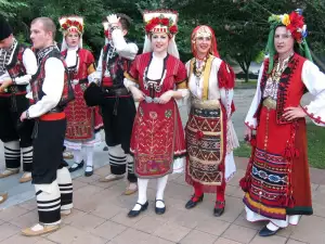 Насред мегдана в Арбанаси