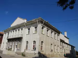 Читалище Борба в Кнежа