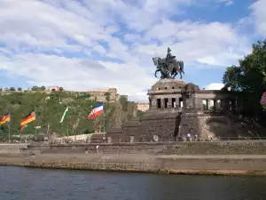Паметник в Кобленц