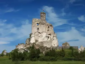 Замъкът Мироу