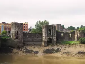 Замъкът Нюпорт