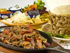 Фестивалът на селската кухня атакува Гинес с юнашки кебап