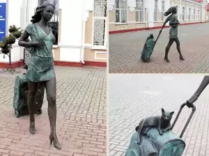 Изваяна скулптура на жена се превърна в хит атракция за нула време