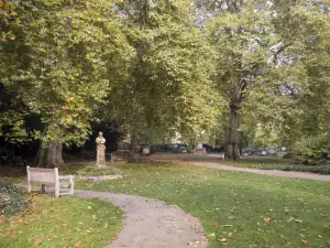 Св. Джордж в Блумсбъри