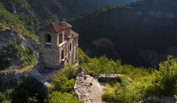 Асеновата крепост става по-привлекателна за туристите след реализацията на проект