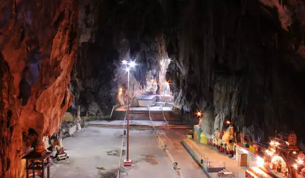 Пещерите Баут в Куала Лумпур