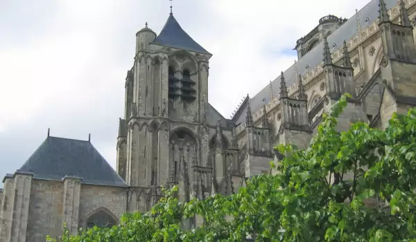 Катедралата Сен Етиен в Бурж