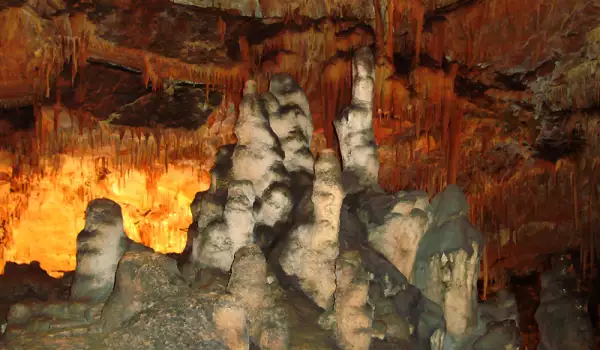 Уникални перли се образуват в Ягодинската пещера