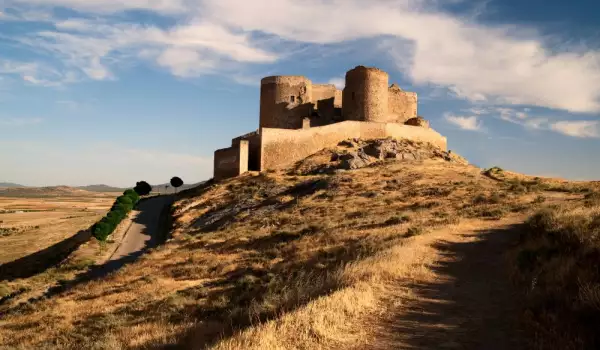 Замъкът Consuegra в провинция Толедо