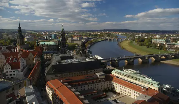 Панорама на Дрезден