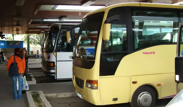 Засилени проверки на автобусите пътуващи към Черноморието