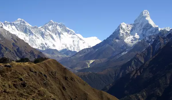 Еверест от Непал