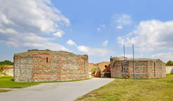 Гамзиград, Сърбия
