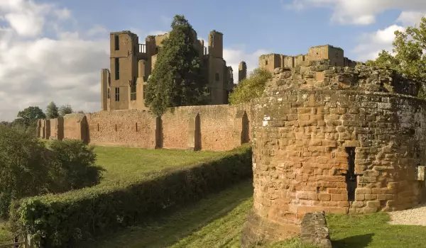 Замъкът Кенилуърт (Кenilworth castle)