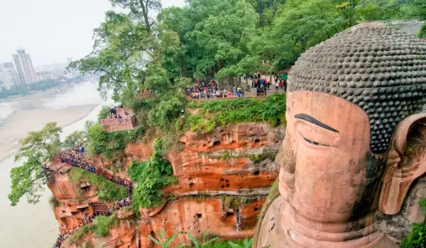 Големия Буда в Лешан
