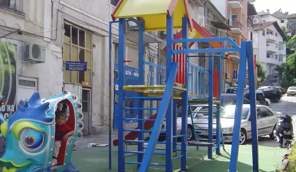 Детска градина за децата на туристите в Созопол