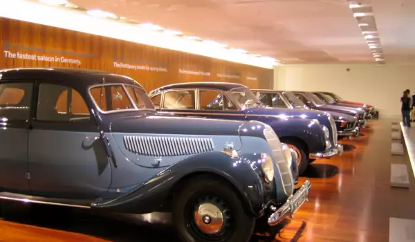 Автомобили в музея на BWM