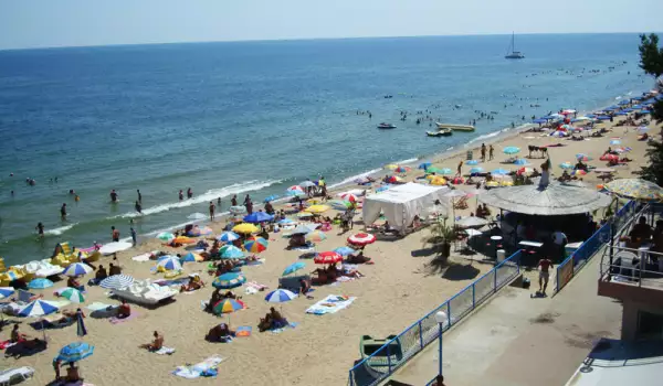 Посрещаме двеста хиляди израелски туристи това лято