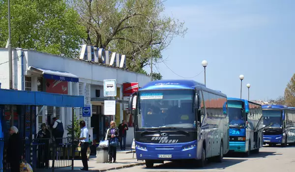 Тръгват автобусите за летище Пловдив