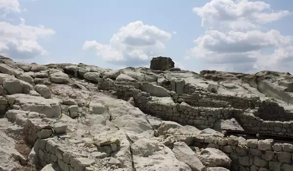 Започват разкопки на скалния масив Беленташ край Асеновград