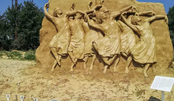 Пясъчни фигури в Бургас