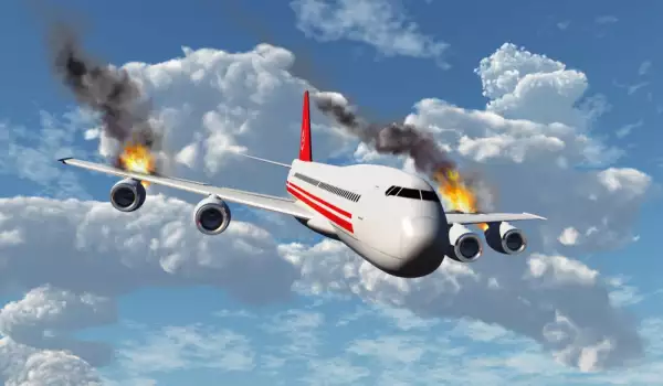 Самолет с горящи двигатели