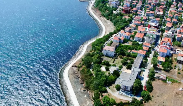 По южното Черноморие се появиха нелегални паркинги