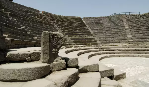 Амфитеатър Помпей