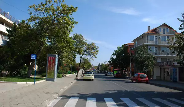 Жителите на Приморско искат ясни правила за паркиране