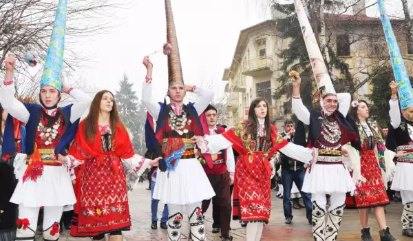 Българските фестивали, които задължително да посетим
