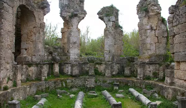 Древноримски руини