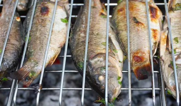 В Бургас раздават безплатни рибни ястия за здраве